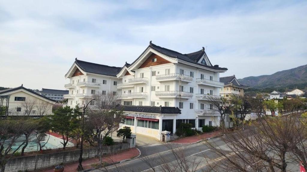 Arisu Gyeongju Hotel Exterior foto